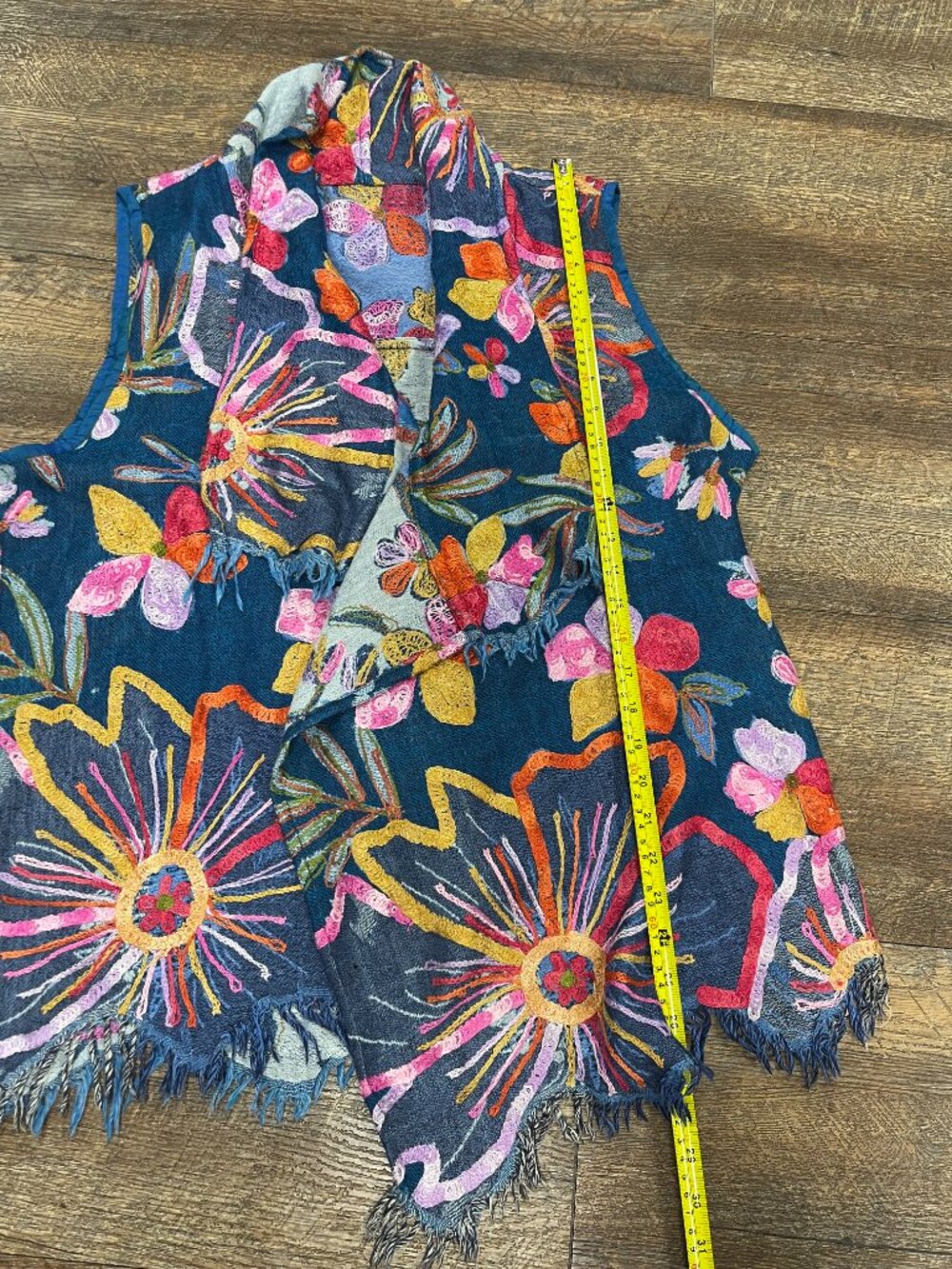 Boutique Wool Embroidered Floral Fringe Boho Lagenlook Vest M/L - Picture 6 of 11